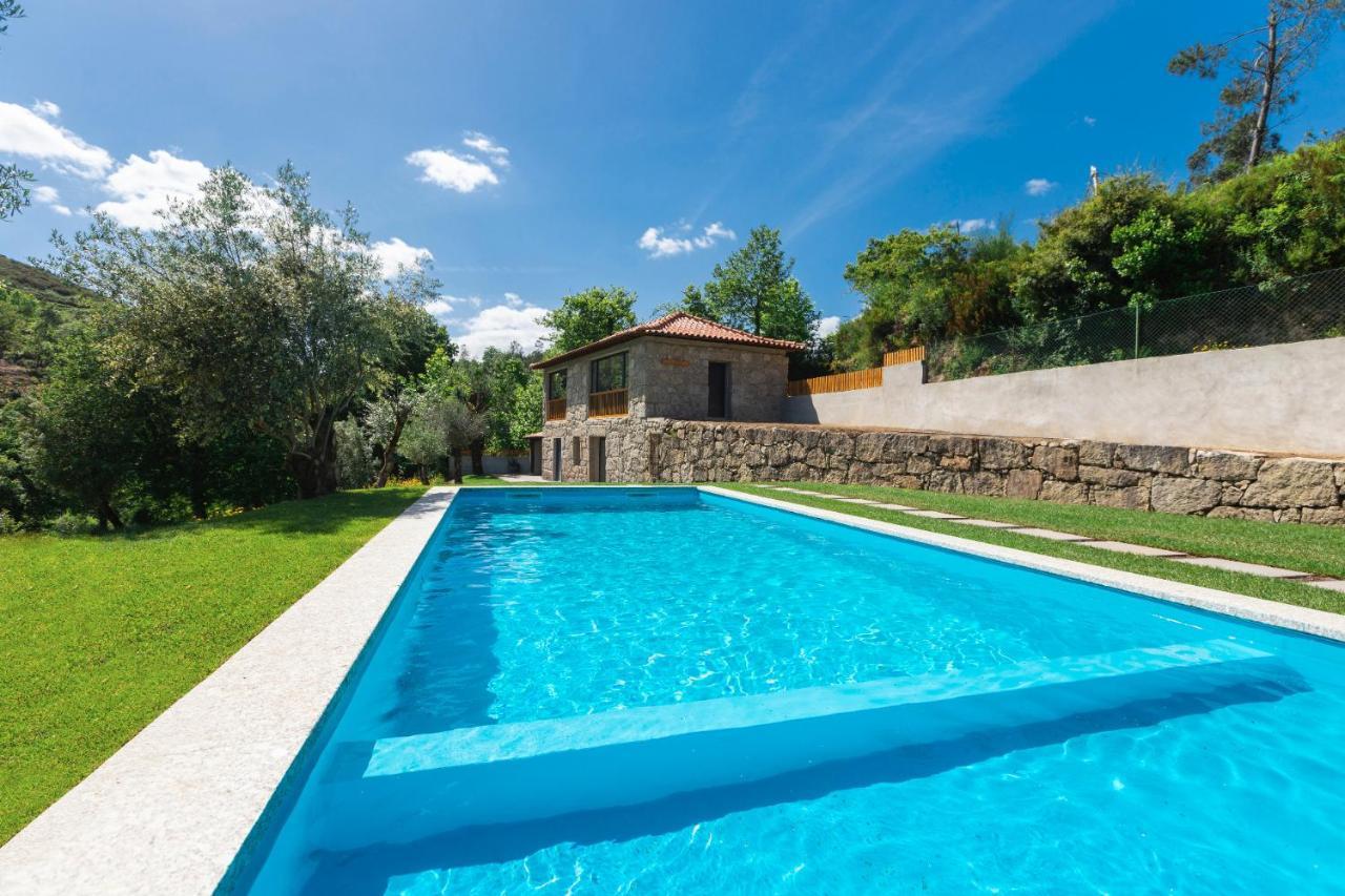 Casa Velha De Ponta Soto Villa Cela  Exterior photo